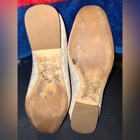 Michael Kors Women's Cream Loafers - Picture 4 of 7